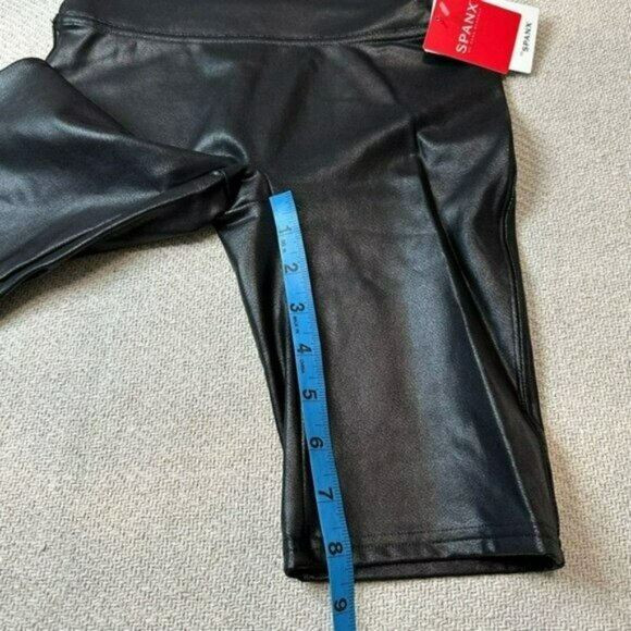 Spanx Shorts Black Size Small NWT Faux Leather Biker Sold Out - Picture 4 of 9